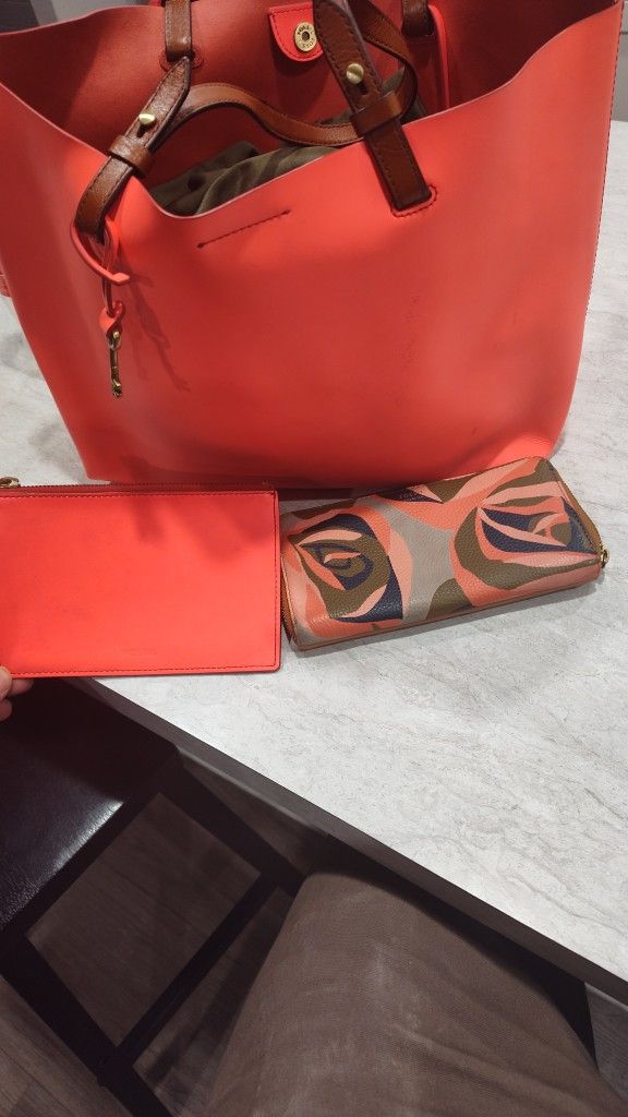 Fossil Tote Bag And 2 Wallet Lot