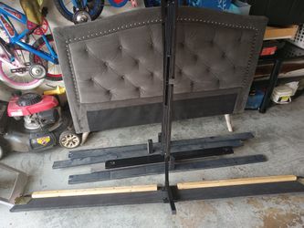 Tufted Velvet Upholstered Queen  Size Headboard/Footboard Frame Bed Set