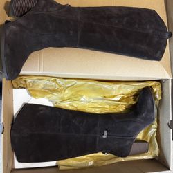 Koolaburra Brown Suede Boots 