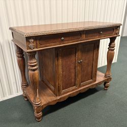 Entryway Table. 