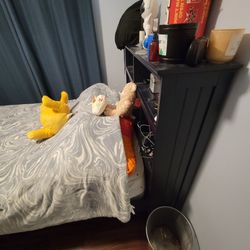 Full size bed