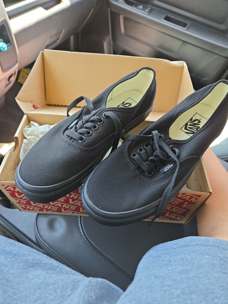 Black Low Top Vans