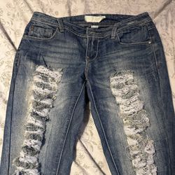 Almost Famous Size 5 Skinny Jeans 
