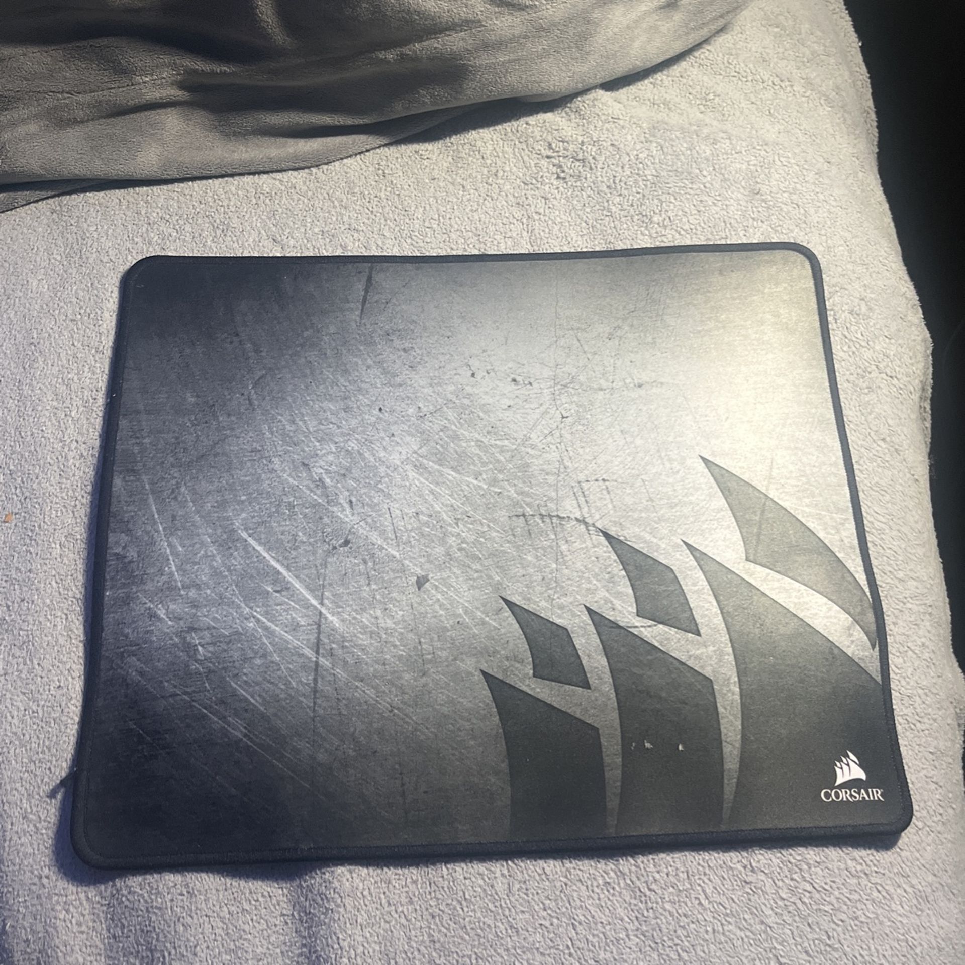 Corsair MM300 Anti-Fray Cloth Gaming Mouse Pad