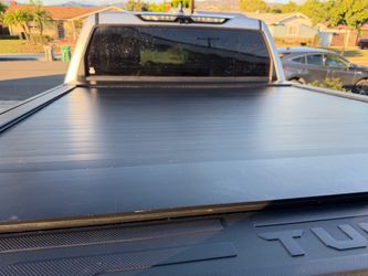 Tonneau Cover Tundra 2022-2027