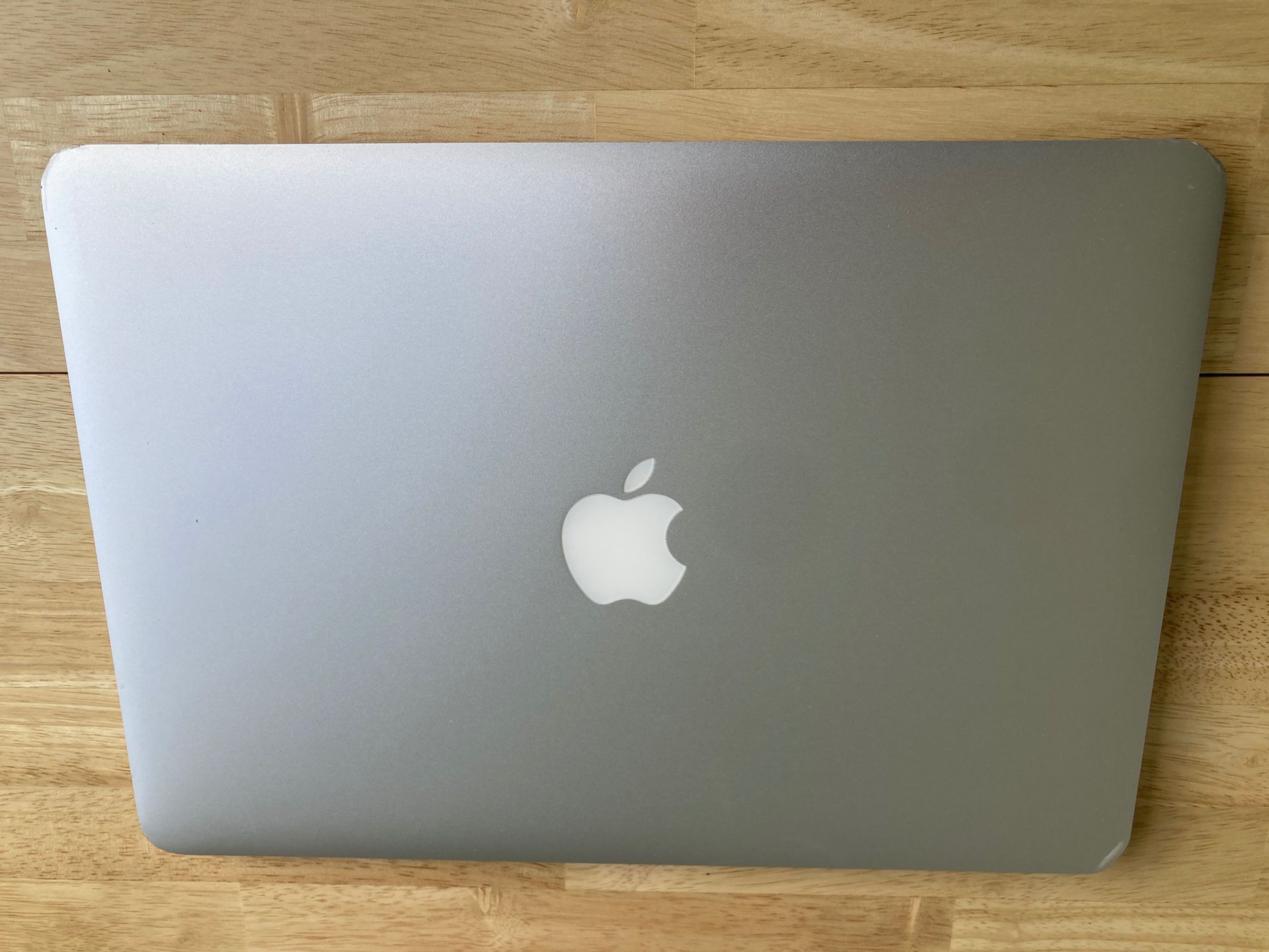 MacBook Air 13” 2017 - $175