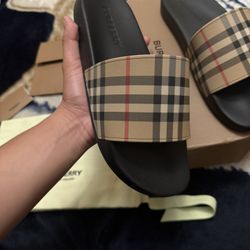 Burberry Slides 