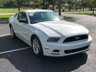 2013 ford mustang ,Clean title!!!!