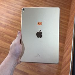 iPad Pro 10.5 256gb Wifi Only  Used 