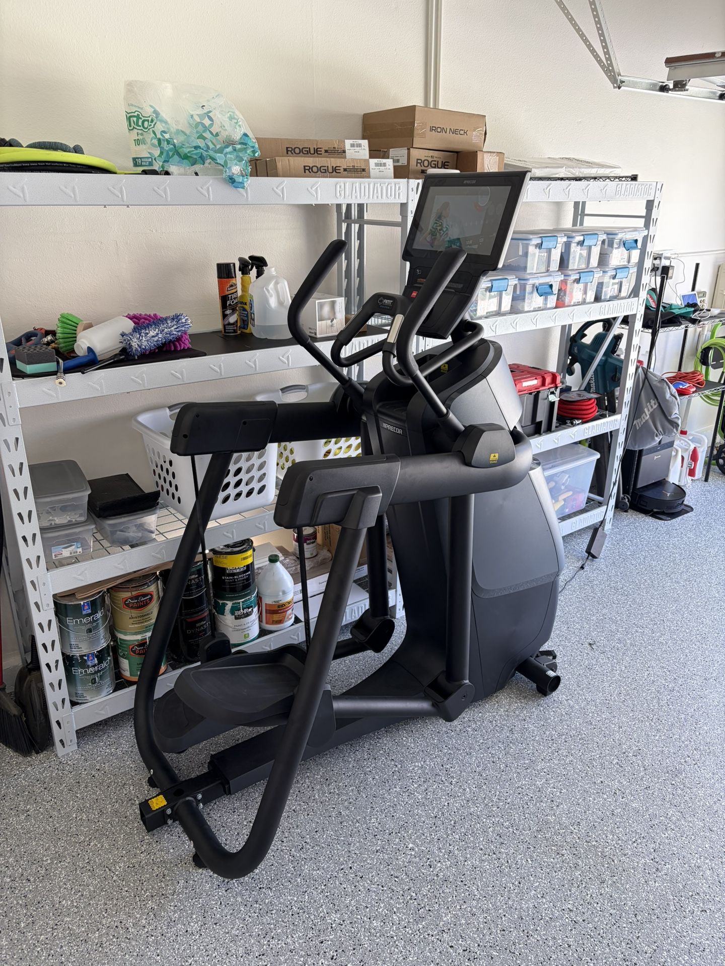 NEW Precor AMT 885 w/ P84 Media Console