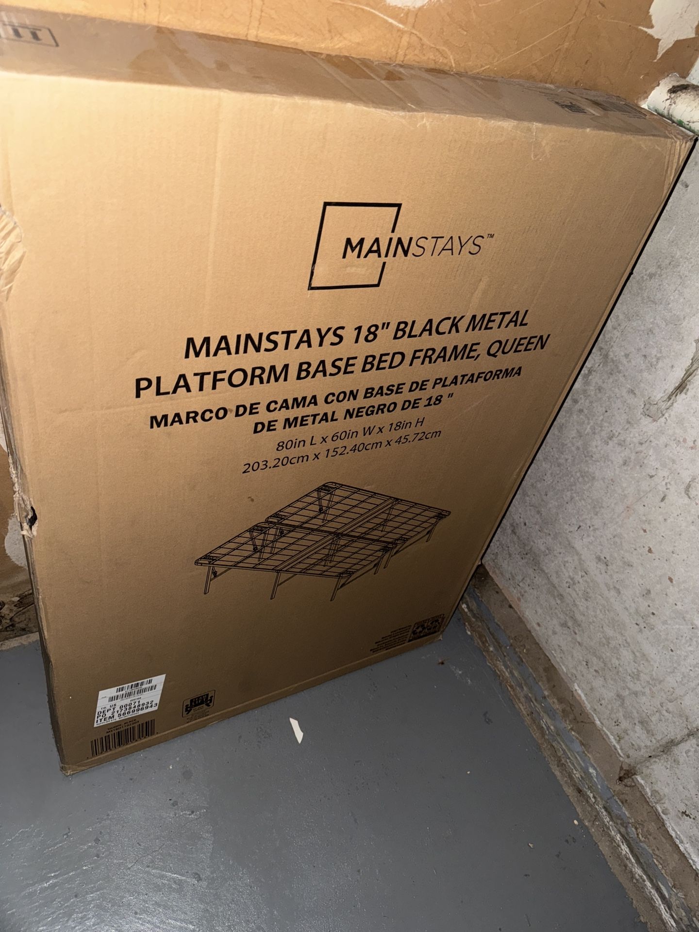 Mainstays 18’ Black metal platform Base Bed Frame QUEEN