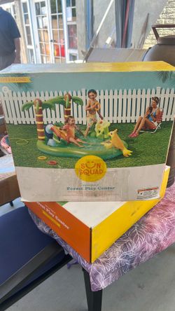 Kids inflatable pool