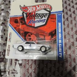 Hot Wheels Vintage Racing AJ Foyt's 65 Ford Mustang