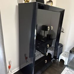 5pc Bedroom Set W Queen Bed