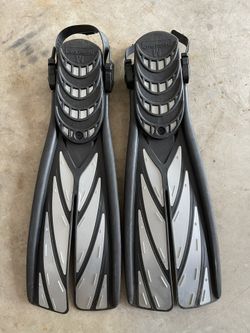 Atomic Aquatics Fins M