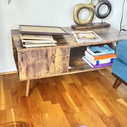 Mid-Century Coffee Table / TV Stand – Great Condition – $70 OBO 