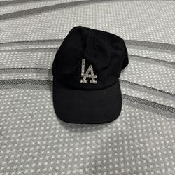 black glitter LA hat 