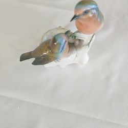 Karl En's Bird Nest Porcelain Antique 