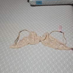 Victoria's Secret Lace Bra -34C