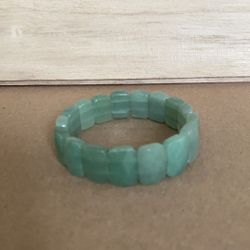 Hand-carved jade bracelet. Lucky jade bracelet. Jade bracelet. Jade jewelry