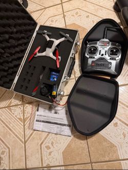 Blade 200 QX Drone Package w/ Spektrum DX5e Controller, Case, Battery & Charger