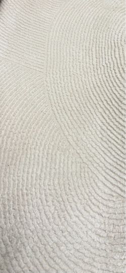 9’x12’ are rug beige. Ring pattern