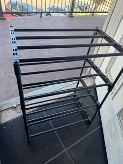 Shoe stand