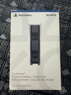 PS5 charging station brand new