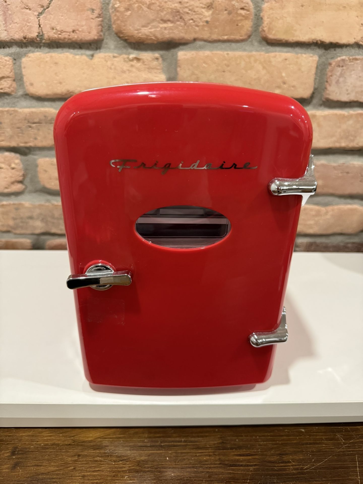 Frigidaire 12in Mini Refrigerator