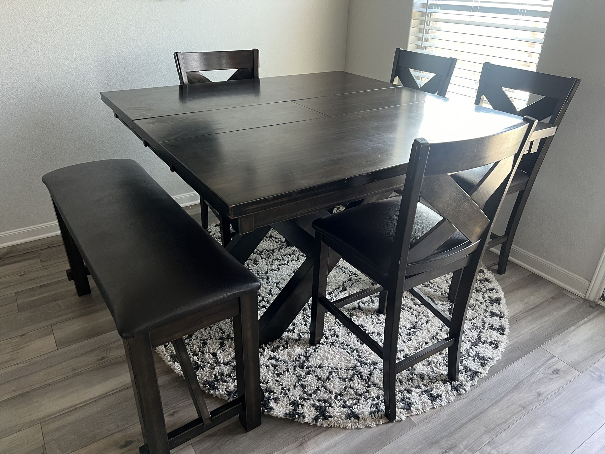 Dining Room Table 