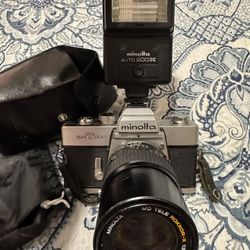 Minolta SRT202 Camera With Accessories 