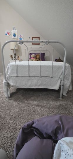 Twin Bedframe