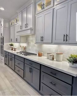 Custom Kitchen Cabinets