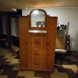 1930/1940 Antique Waterfall Bedroom Furniture 