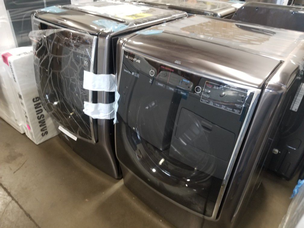 New LG Signature MEGA Capacity Washer Dryer Set
