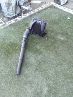 Troy built leaf blower