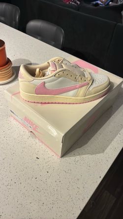 Travis Scott Shy Pink