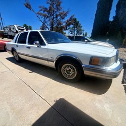 1990 Lincoln Town Car