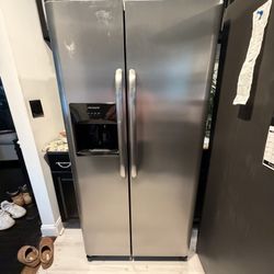 Frigidaire Fridge