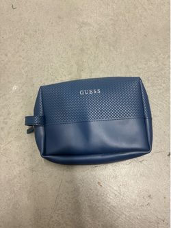 Guess men’s toiletry bag