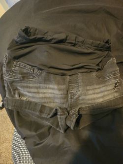 Maternity shorts