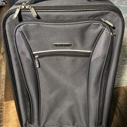 Embark Carry On Suitcase W/2 Wheels