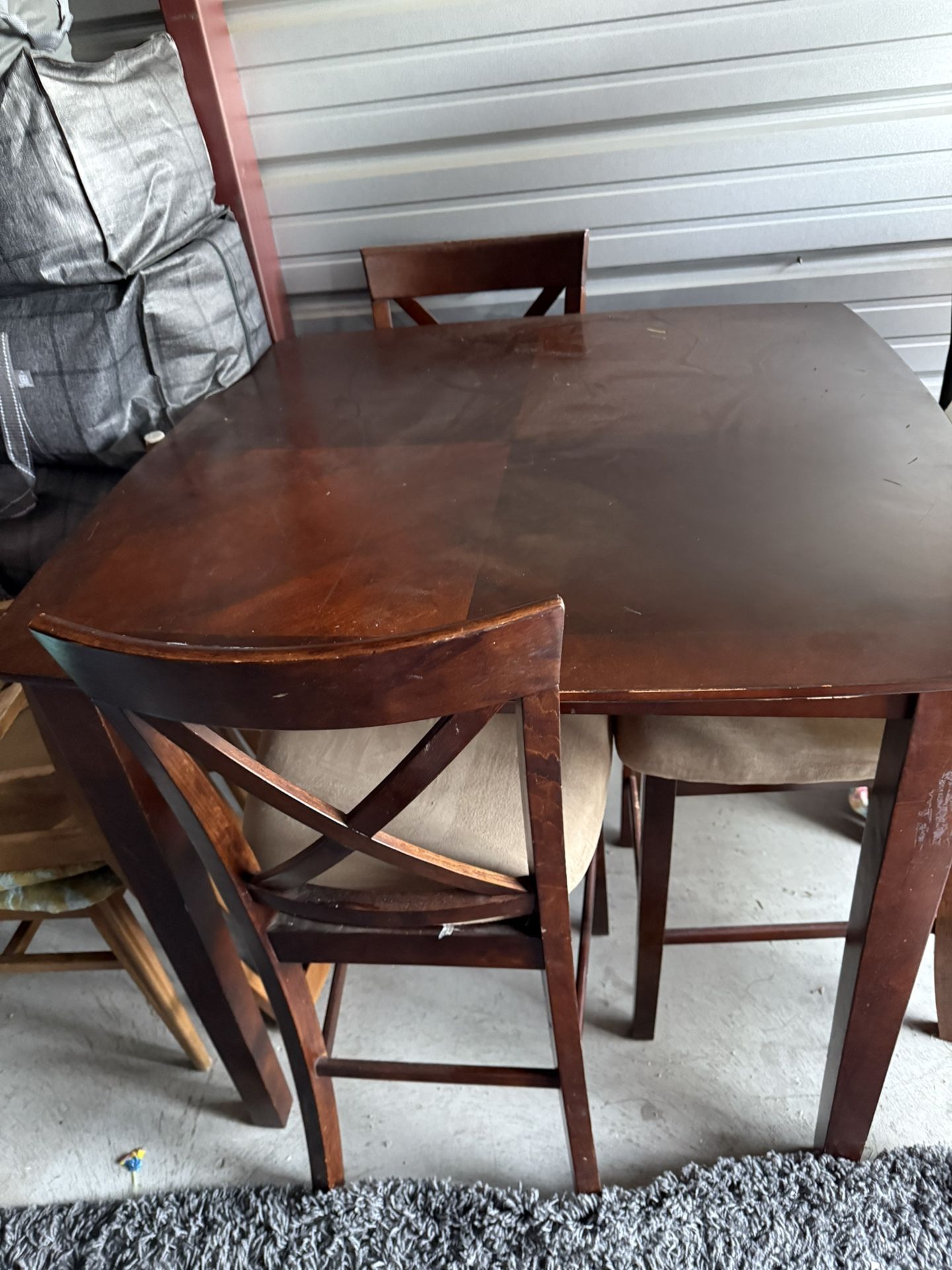 Brown Table With 4 Chair