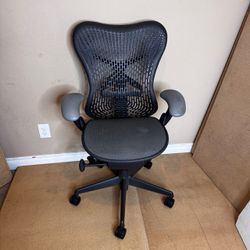 Herman Miller Mirra 1 Ergonomic Office Chair & Mesh Seat Read