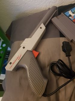 1985 Nintendo Zapper + Duck hunt original game