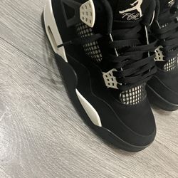 Jordan 4’s  White Thunder 