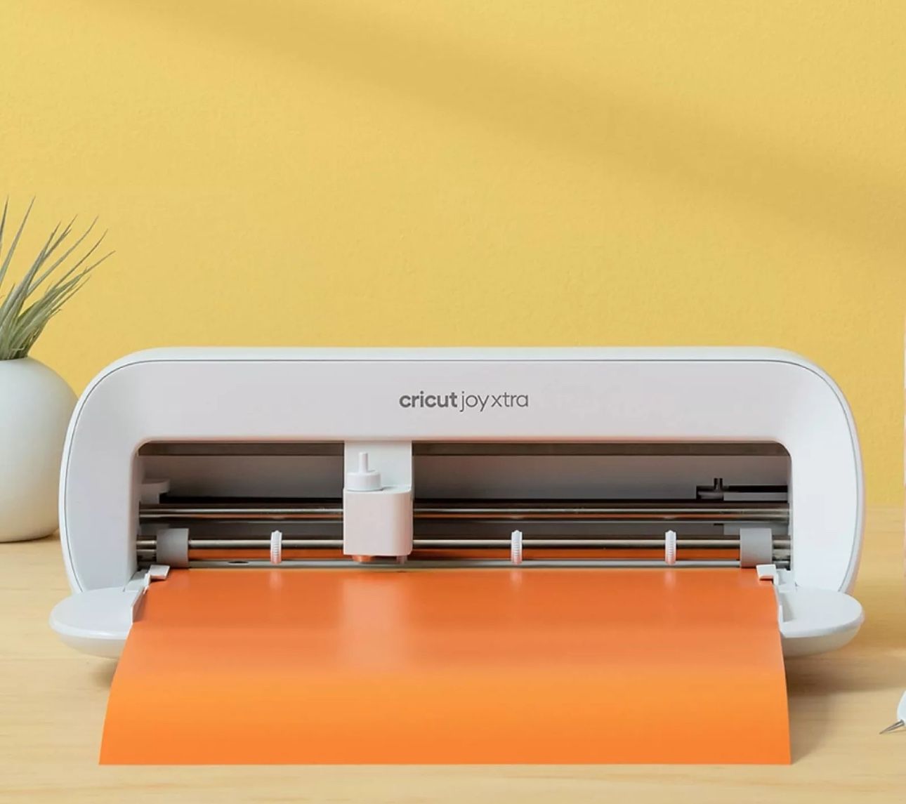Cricut Joy XtraSmart Cutting Machine - White