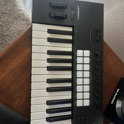 Novation Launchkey MK4