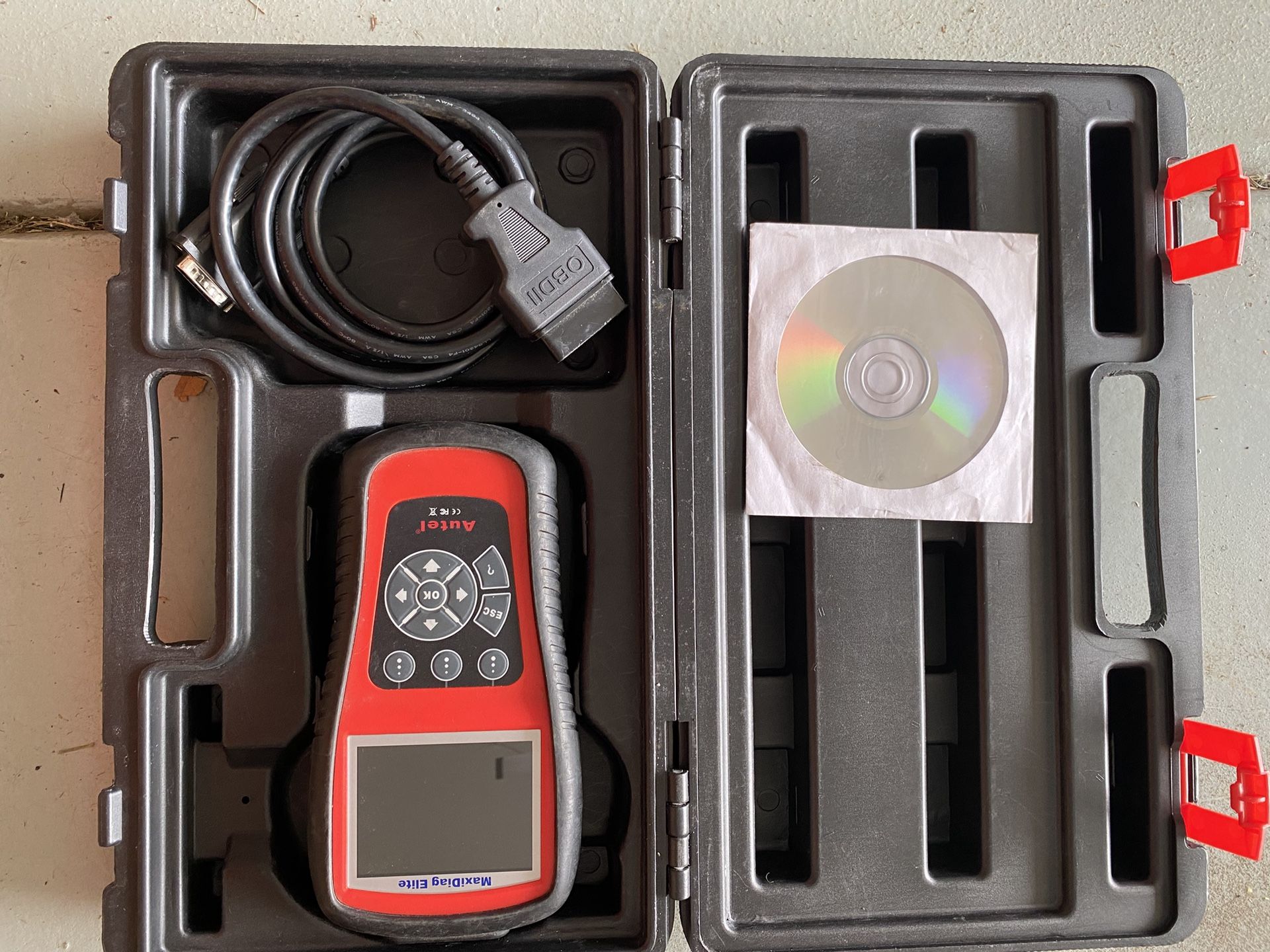 Autel MaxiDiag Elite Scan Tool