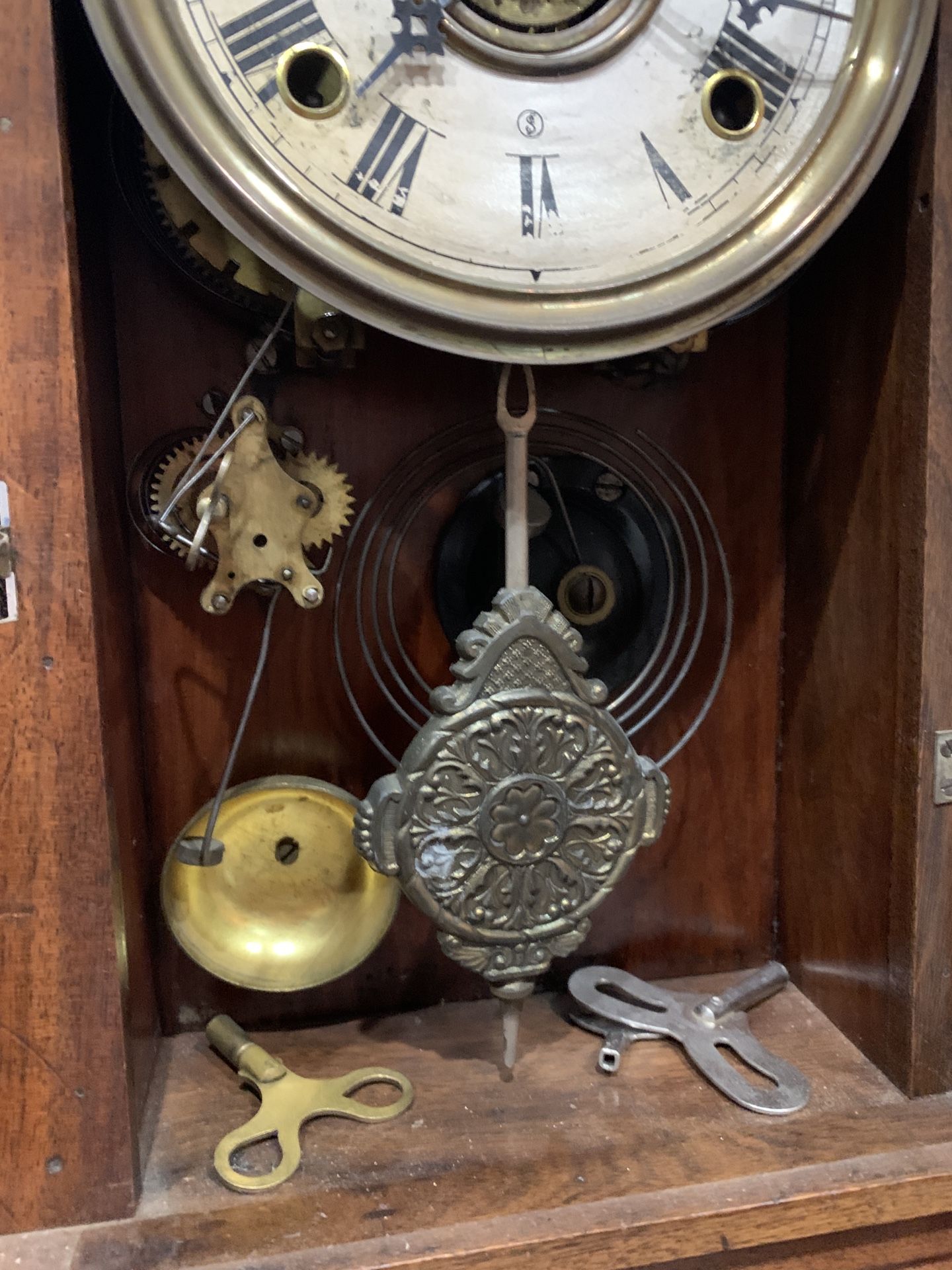 Wm. L. Gilbert Clock Co. Quail mantel clock 1890s